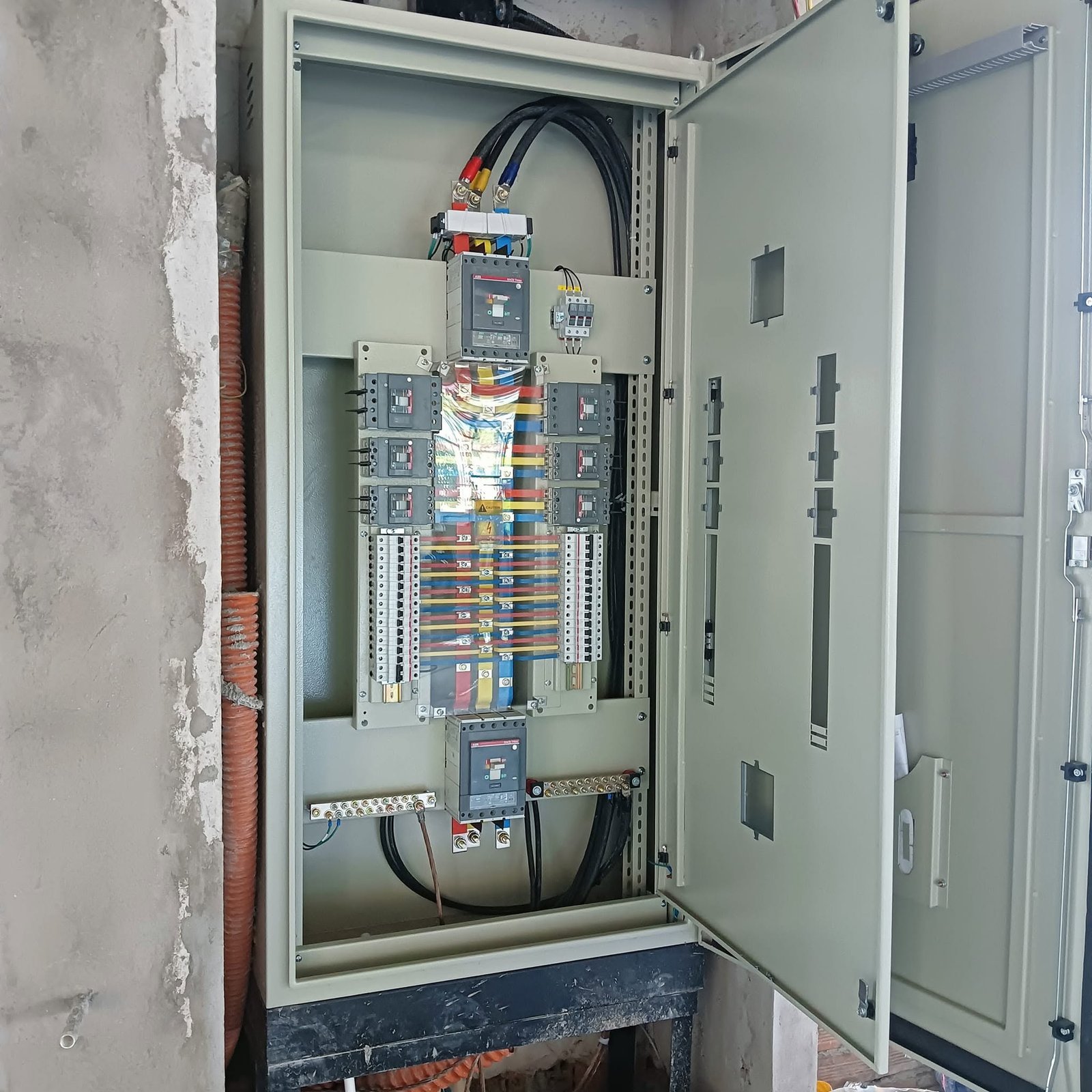 Tủ điện công nghiệp theo yêu cầu tại Đồng Nai và TP.HCM